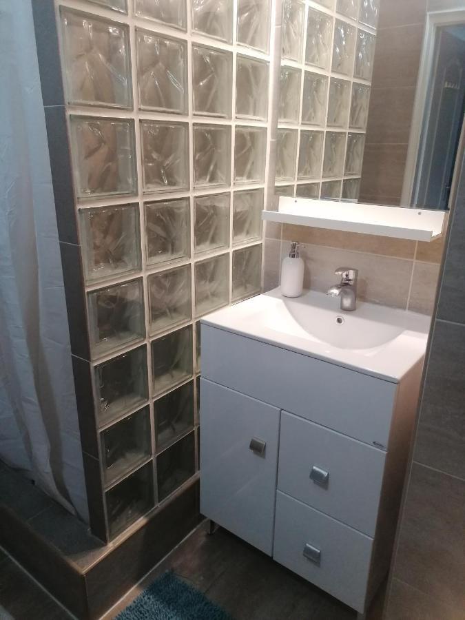 Dozsa Apartman Appartement Gödöllő Buitenkant foto